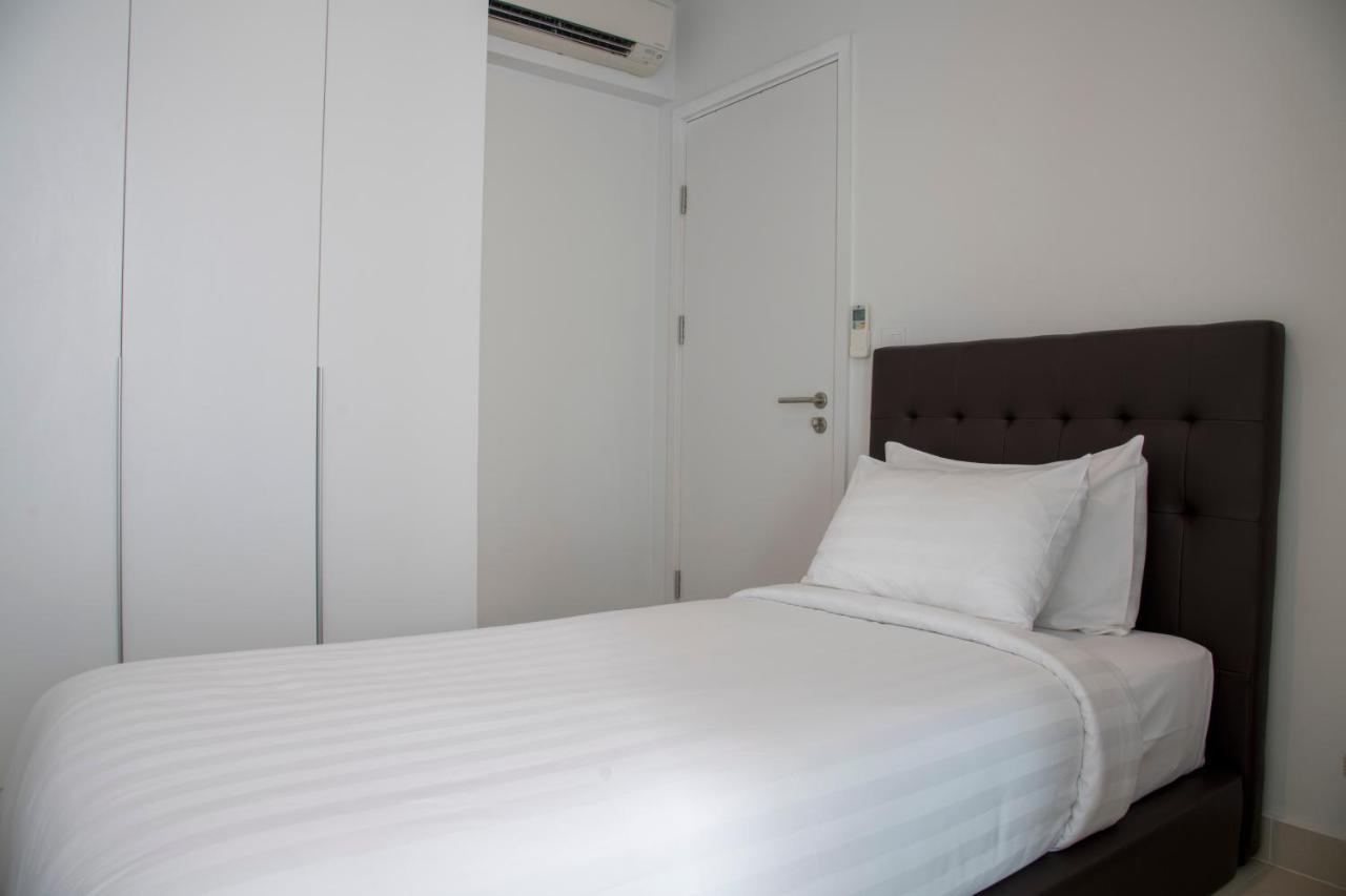 Hotel The Bridge Club Phnom Penh Zewnętrze zdjęcie