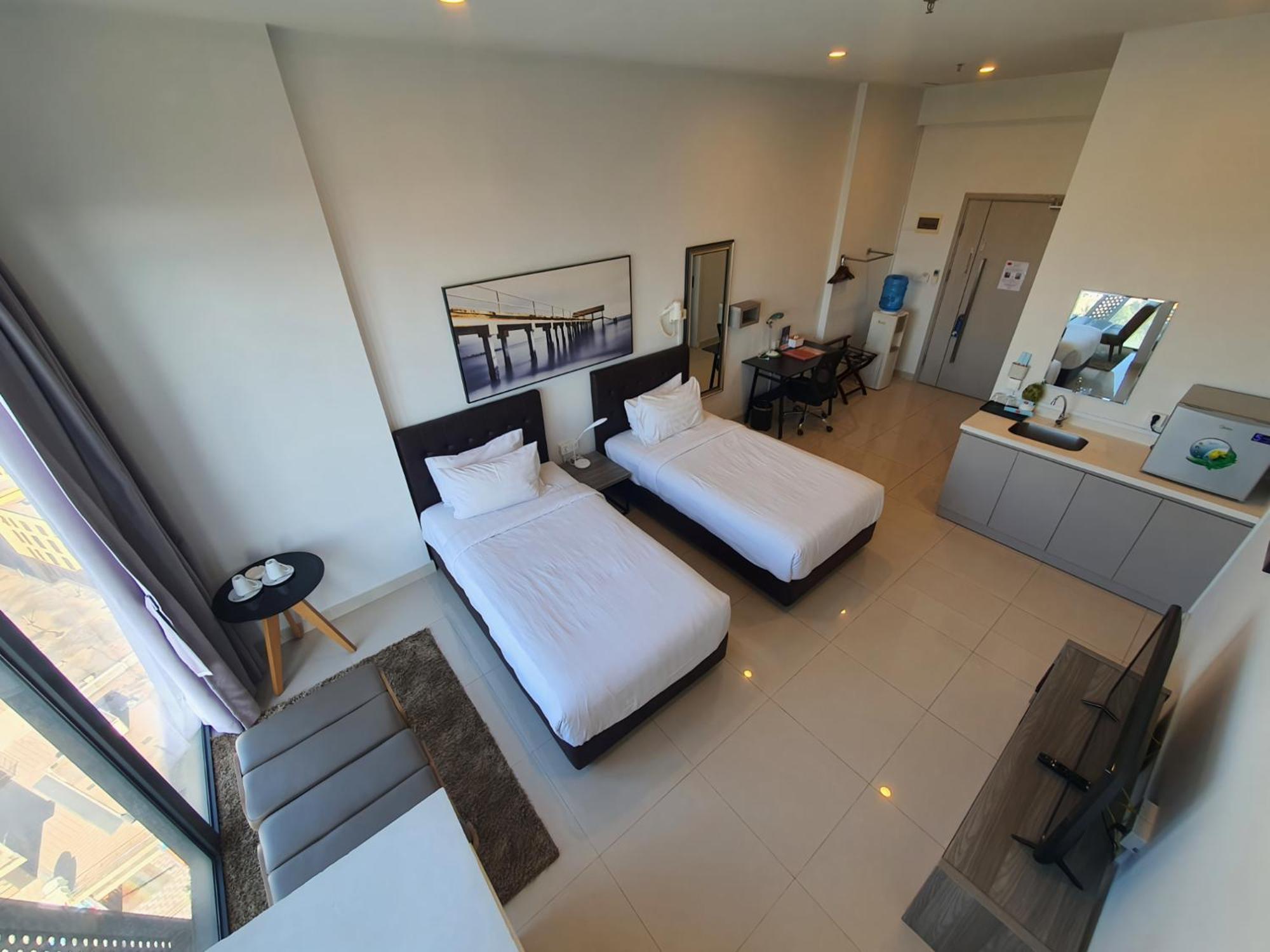 Hotel The Bridge Club Phnom Penh Zewnętrze zdjęcie