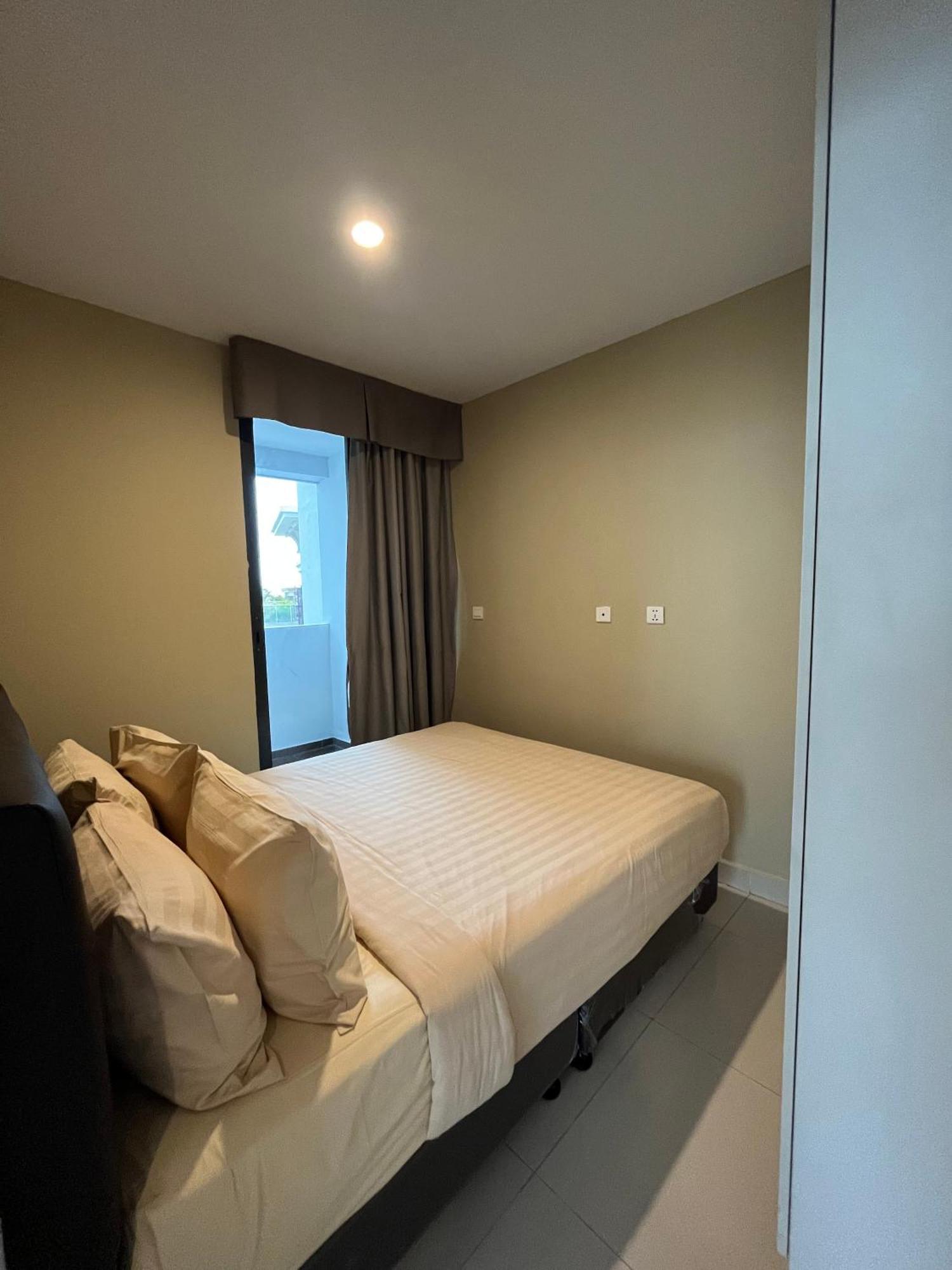 Hotel The Bridge Club Phnom Penh Zewnętrze zdjęcie