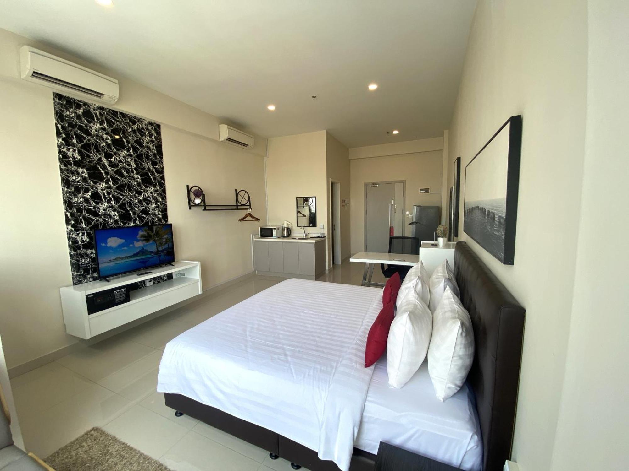 Hotel The Bridge Club Phnom Penh Zewnętrze zdjęcie