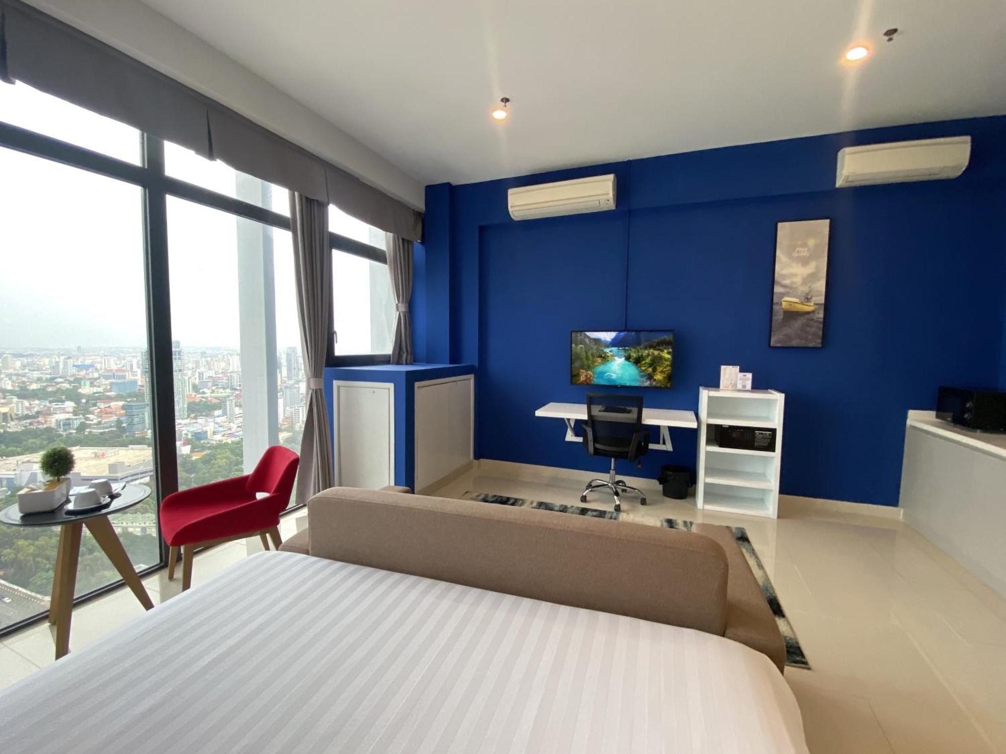 Hotel The Bridge Club Phnom Penh Zewnętrze zdjęcie